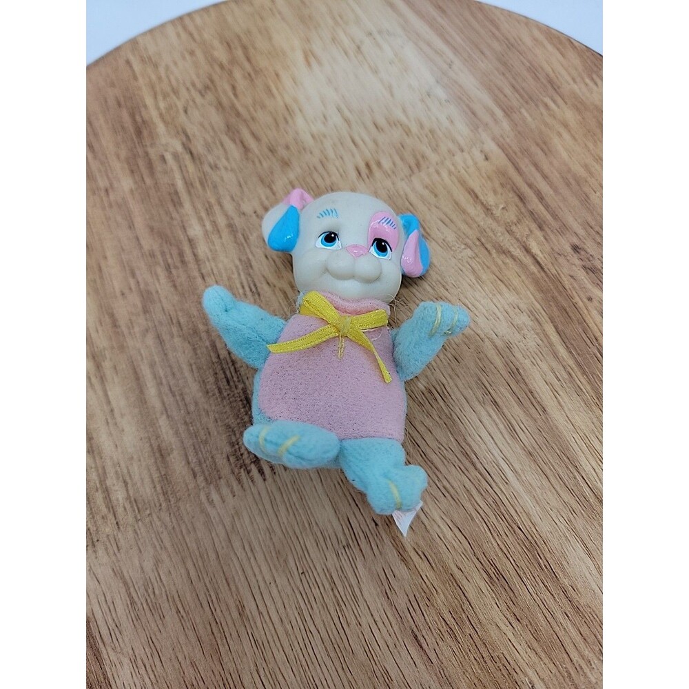 Toy Biz 1996 Teeny Tiny Tumbles Surprise Dog Puppy Collectable Vintage Figure